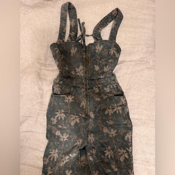 Free People We The Free denim jumpsuit - Picture 2 of 4